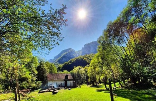 Ramet Cabin | Cozy hut in the wild nature of Romania