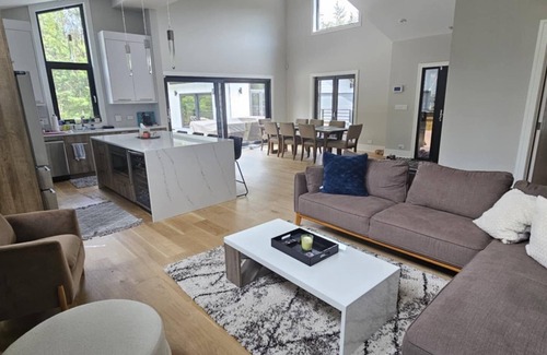 Necedah House | Cozy in Necedah: Peaceful Home Near Nature & Adventure!