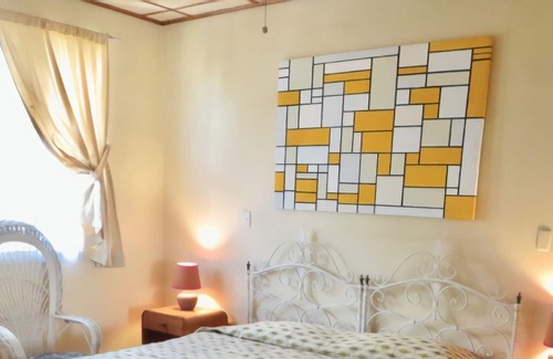 San Pedro Apartment | Cozy Inn Apt 4- Located in a Central, Residential Area , in a Secure Building
