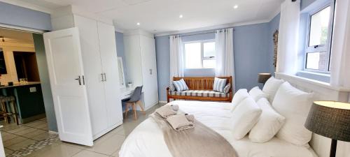 Knysna Apartment | Cozy Island Living at The Grove cottage