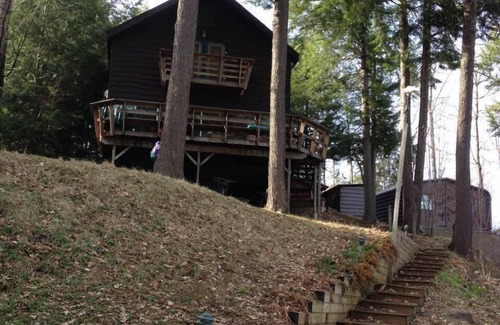 Mayfield House | Cozy Lake Front Adirondack Cottage at a Great Price