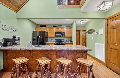 Cub Run Cabin | Cozy Lakefront Cabin in Mammoth Cave, KY