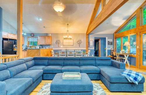 Lake Ariel House | Cozy Lakefront Home Steps to Pool and Lake