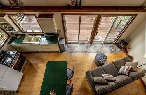 Sedro-Woolley Apartment | Cozy Lakeside Cabin w/Dock & Stunning Views