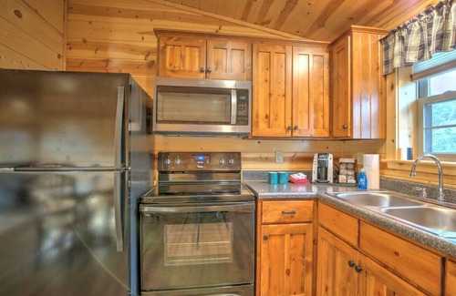 Millersburg Apartment | Cozy Lodge Suite with Kitchen in Amish Country