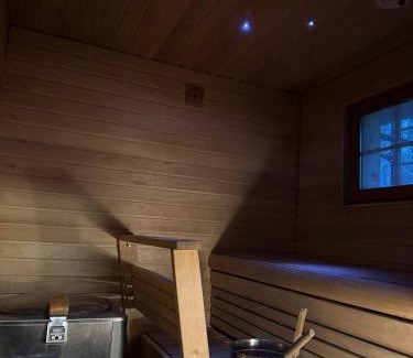 Yllasjarvi House | Cozy log cabin close to services, 6 people