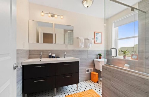 Olde Richmond House | Cozy Luxe Living in Philly with Private Sauna