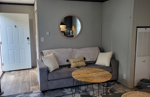 Lynchburg House | Cozy mobile home in Rustburg with AC, WiFi 2 minutes Liberty University