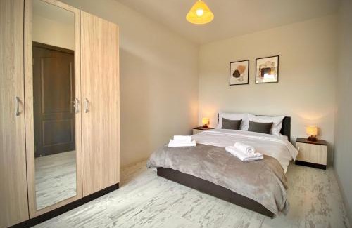 Stara Zagora Apartment | Cozy & Modern 1BR Apart for 4 guests next to Medical University & Free parking