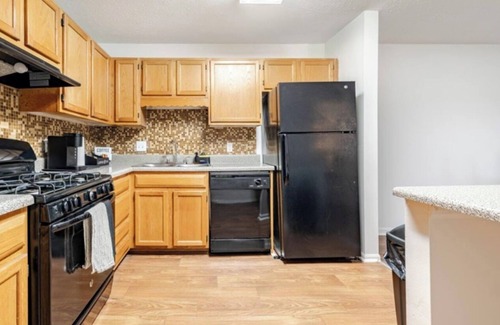 Dunwoody Apartment | Cozy Modern 2Bed 2Bath Getaway in Atlanta Free Parking & Coffee Station