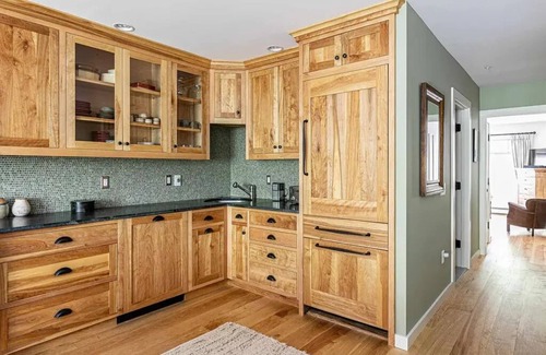 Warren Condo | Cozy modern chalet with ski-in/ski-out convenience!