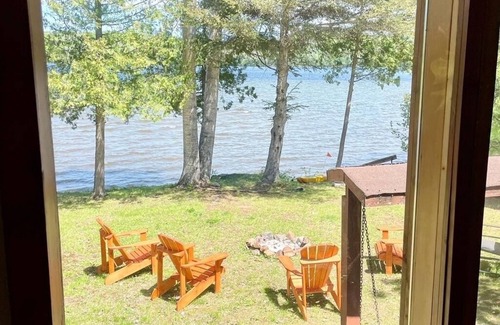 Madawaska Valley House | Cozy, modern cottage lots of space, perfect waterfront for swimming/water fun!