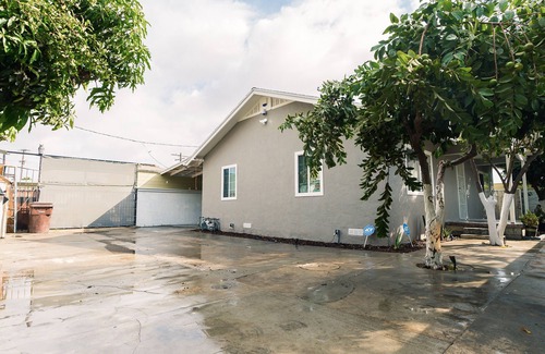 Compton Apartment | Cozy Modern Guest House