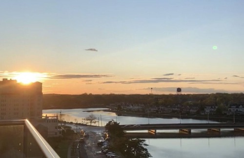 Asbury Park Apartment | Cozy & Modern Oceanfront Retreat