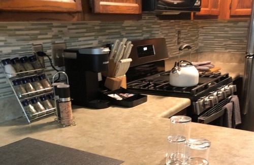 Smyrna House | Cozy, Modern, Spacious Townhouse