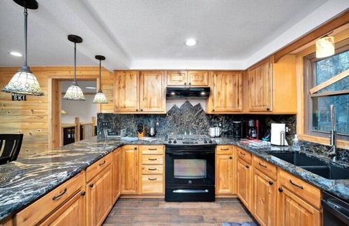 Georgetown House | Cozy mountain escape in Empire