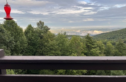 Glade Valley House | Cozy mountain retreat with spectacular view to unwind and relax. Pet friendly !