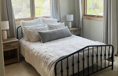 Kamas Cabin | Cozy Mountain Retreat