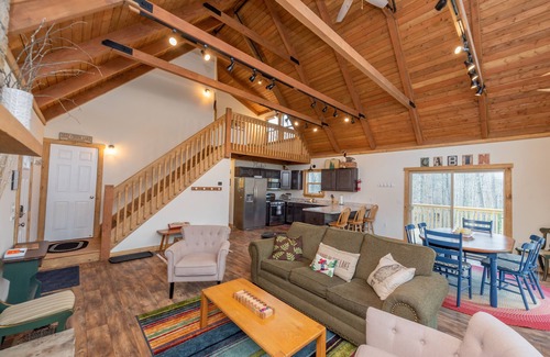 Sky Valley House | Cozy Mountain Retreat w/Hot Tub & Fire Pit