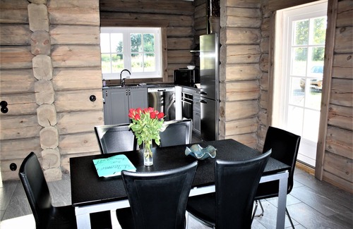 Perstorp Cabin | Cozy new built log house at lake with all extras