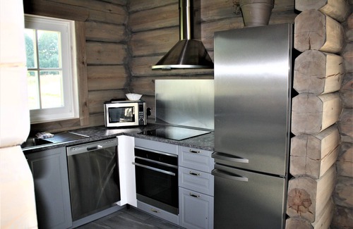 Perstorp Cabin | Cozy new built log house at lake with all extras