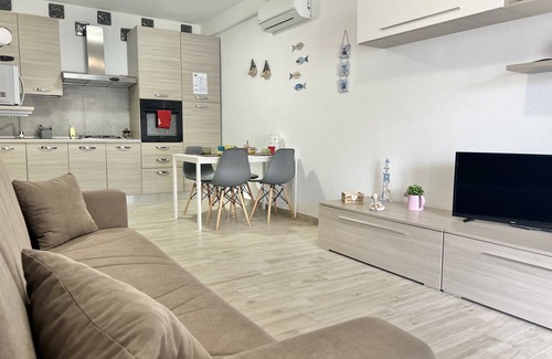 San Giovanni House | Cozy newly built house a few steps from the sea