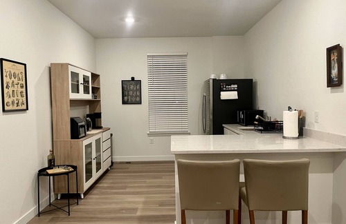 Erie House | Cozy NextGen unit in Erie- groups of friends, work trips, and couples