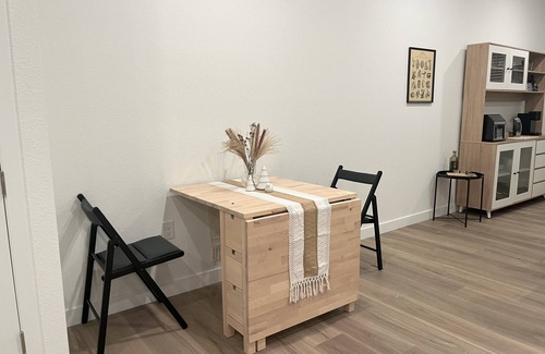 Erie House | Cozy NextGen unit in Erie- groups of friends, work trips, and couples