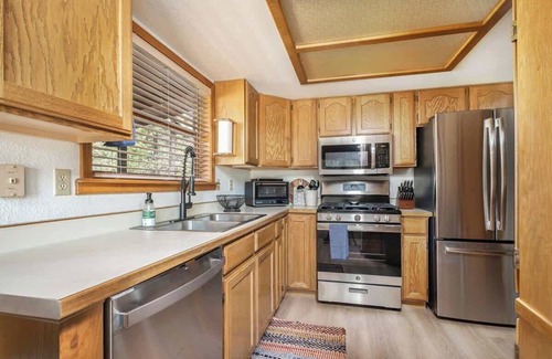Munds Park Cabin | Cozy Northern Escape – Tranquility in Trees