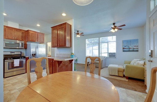 Oak View House | Cozy Oak View Getaway ~ 5 Mi to Ojai Valley!