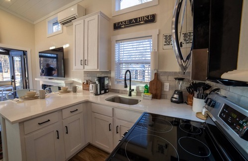 Tracy City Cabin | Cozy Oaks at The Retreat at Deer Lick Falls II