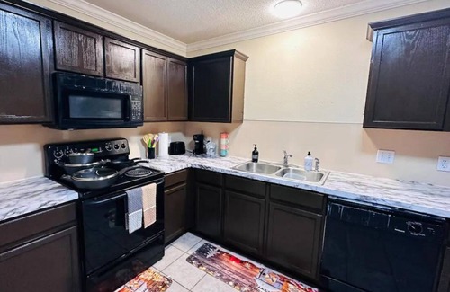 North by Northwest House | Cozy Oasis in the heart of Lubbock