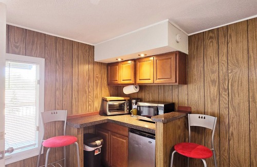 Abbott Loop Apartment | Cozy Oasis Suite