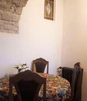 Old Town Apartment | Cozy Old Town Historic House