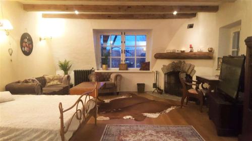 Old Town Apartment | Cozy Old Town Historic House