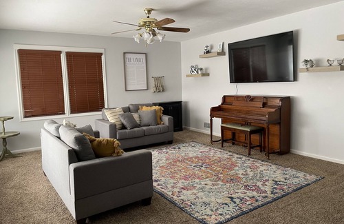 Logan House | Cozy Older Home Close to Campus, Downtown and Outdoor fun. Kid and Pet Friendly!