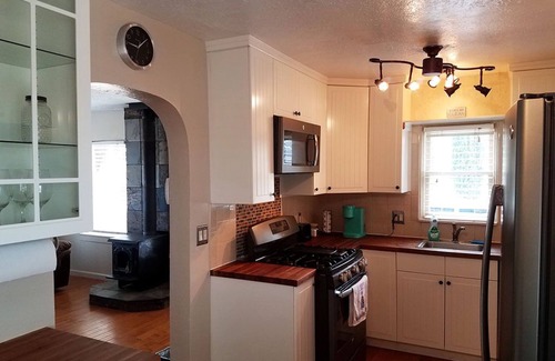 Kingman House | Cozy Oldtown House Near Downtown