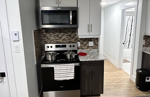 Moncton Apartment | Cozy One Bedroom Apartment in Moncton close to Magnetic Hill and Casino