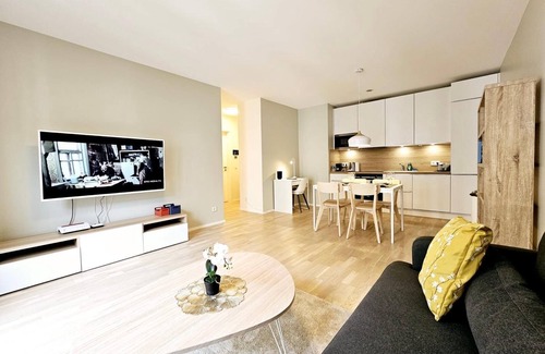 Gasperich Apartment | Cozy one bedroom with convenient parking
