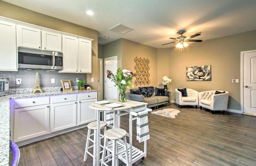 Peoria Apartment | Cozy Peoria Apartment - Golf, Hike and Bike!