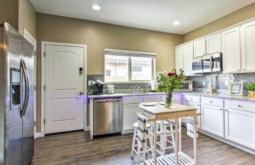 Peoria Apartment | Cozy Peoria Apartment - Golf, Hike and Bike!
