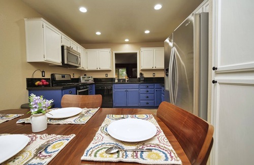 Salida House | Cozy pet friendly home in a tranquil neighborhood