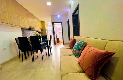 Chimborazo Province Apartment | Cozy, pintoresco departamento en Avenida Daniel Leon Borja