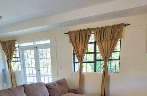 Picard Apartment | Cozy place to stay in picard portsmouth. 3 minutes walk to the beach .