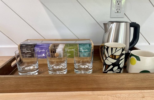 Lake Balboa Apartment | Cozy Private Guest Studio