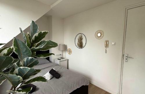 Tongelre Apartment | Cozy Private Room 6 with Balcony