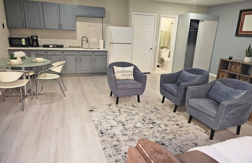 North Las Vegas Apartment | Cozy Private Studio in Las Vegas ! Private 2 car driveway.