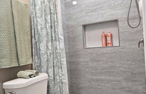 North Las Vegas Apartment | Cozy Private Studio in Las Vegas ! Private 2 car driveway.