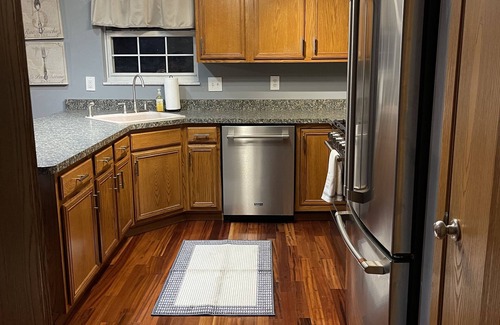 Delmont House | Cozy quiet home near many attractions