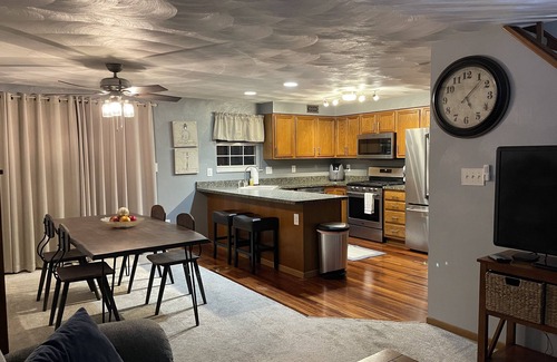 Delmont House | Cozy quiet home near many attractions